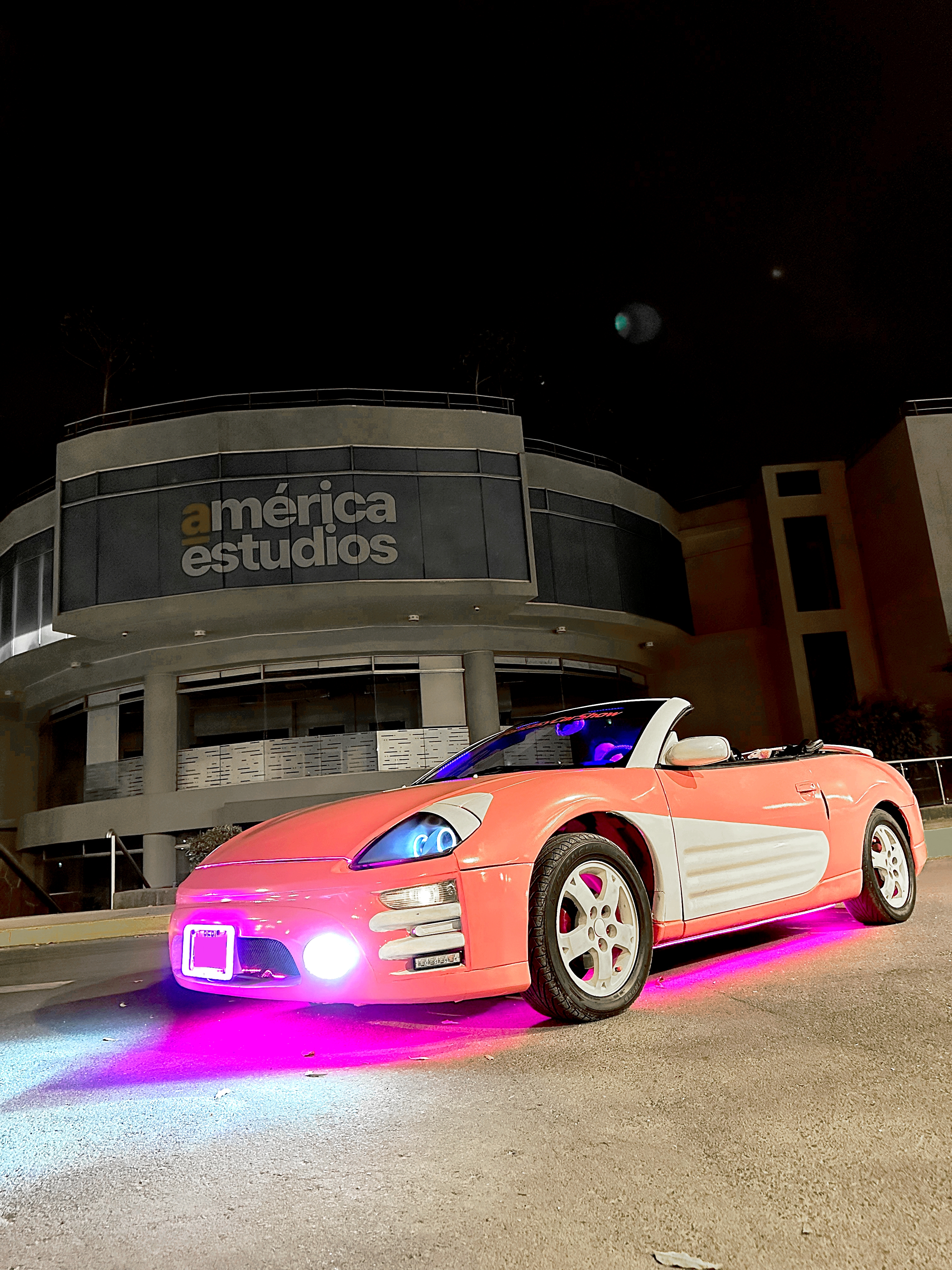 Alquiler de Auto Rosado Barbie para Eventos, Activaciones y Videoclips · imagen 22