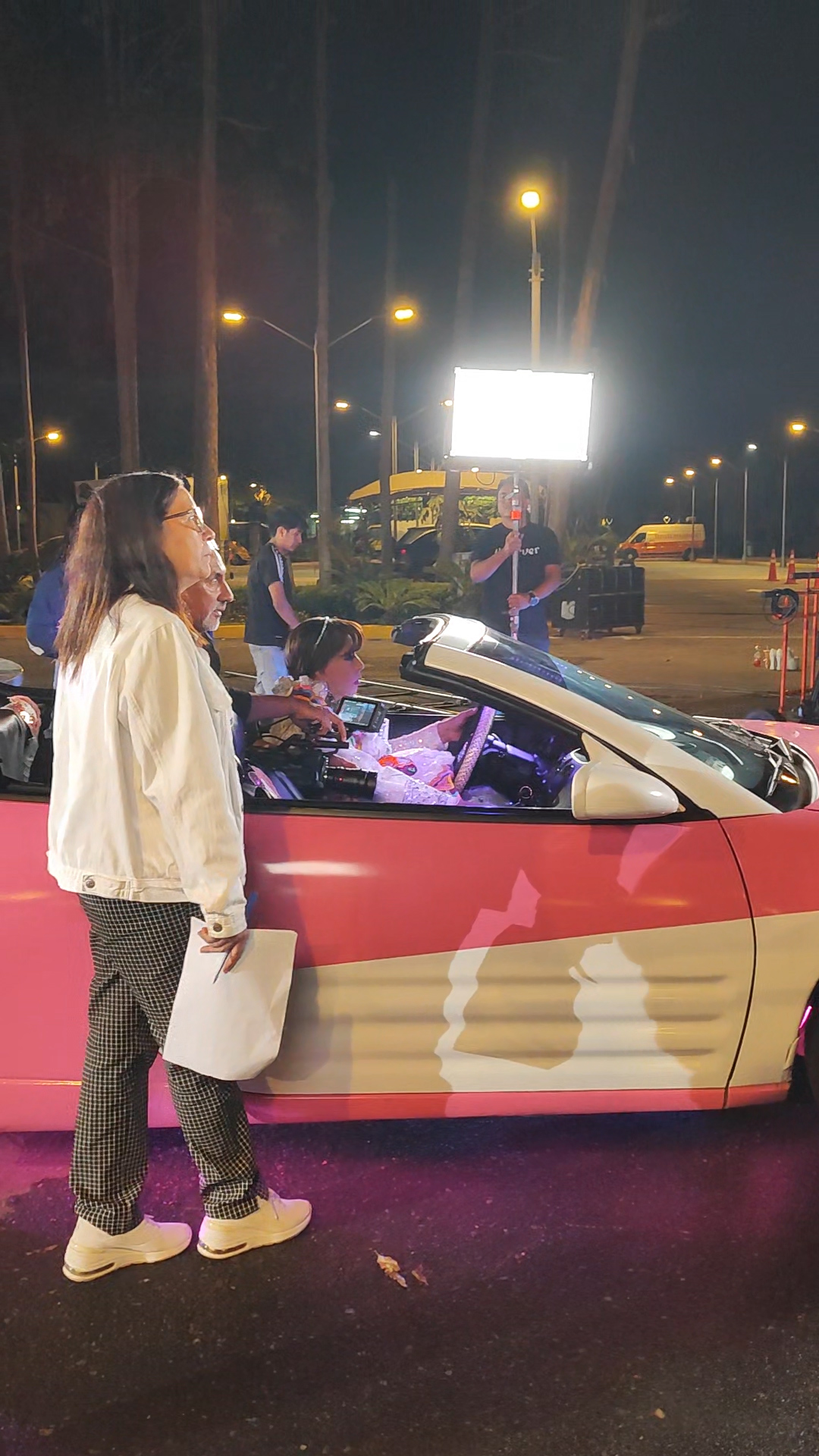 Alquiler de Auto Rosado Barbie para Eventos, Activaciones y Videoclips · imagen 24